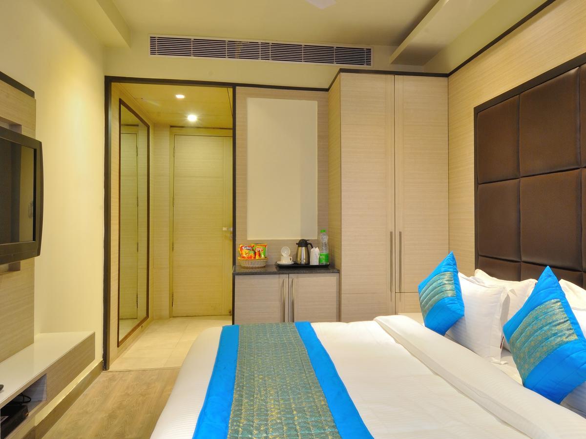 Hotel Royal Grand - Opposite Axis Bank East Patel Nagar Νέο Δελχί Εξωτερικό φωτογραφία