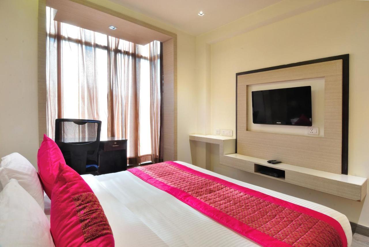 Hotel Royal Grand - Opposite Axis Bank East Patel Nagar Νέο Δελχί Εξωτερικό φωτογραφία